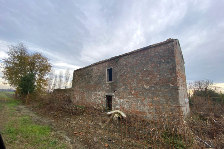 Rustico con terreno a Vigo di Legnago